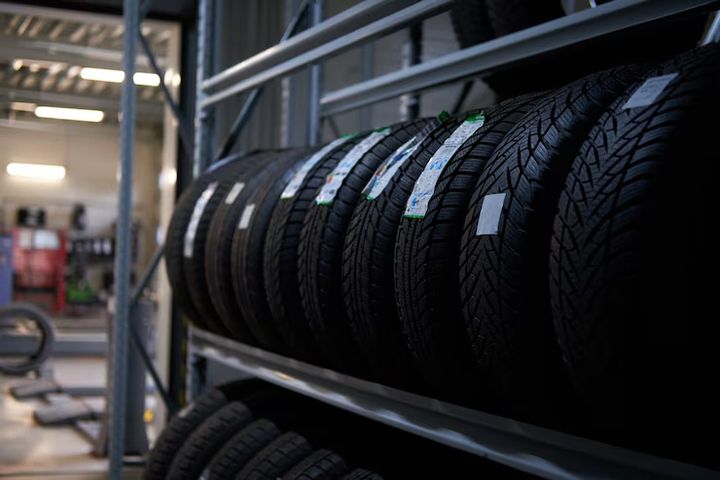 How to Choose the Right Tire for Your Commercial Truck