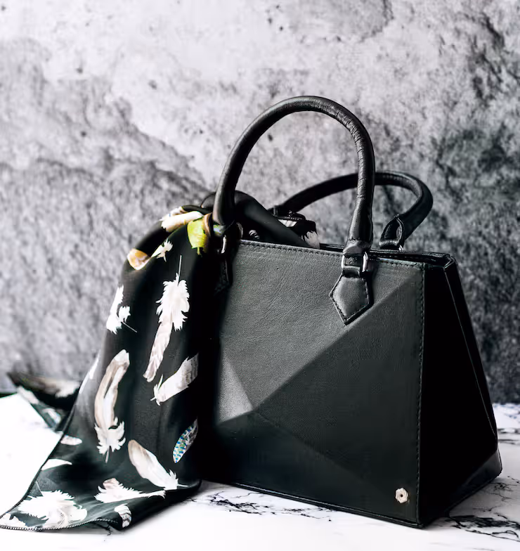 Ultimate Women's Handbag Guide: Styles, Trends, and Tips for Every Occasion