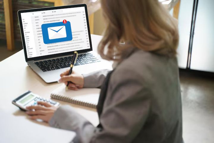 Discover the Best Email Marketing Courses to Boost Your Salary in 2024
