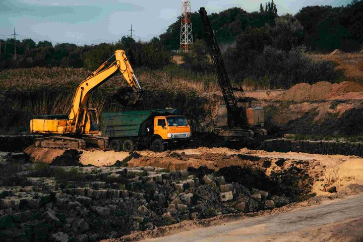 Excavator Machine Overview: A Complete Guide with Key Insights & Helpful Tips